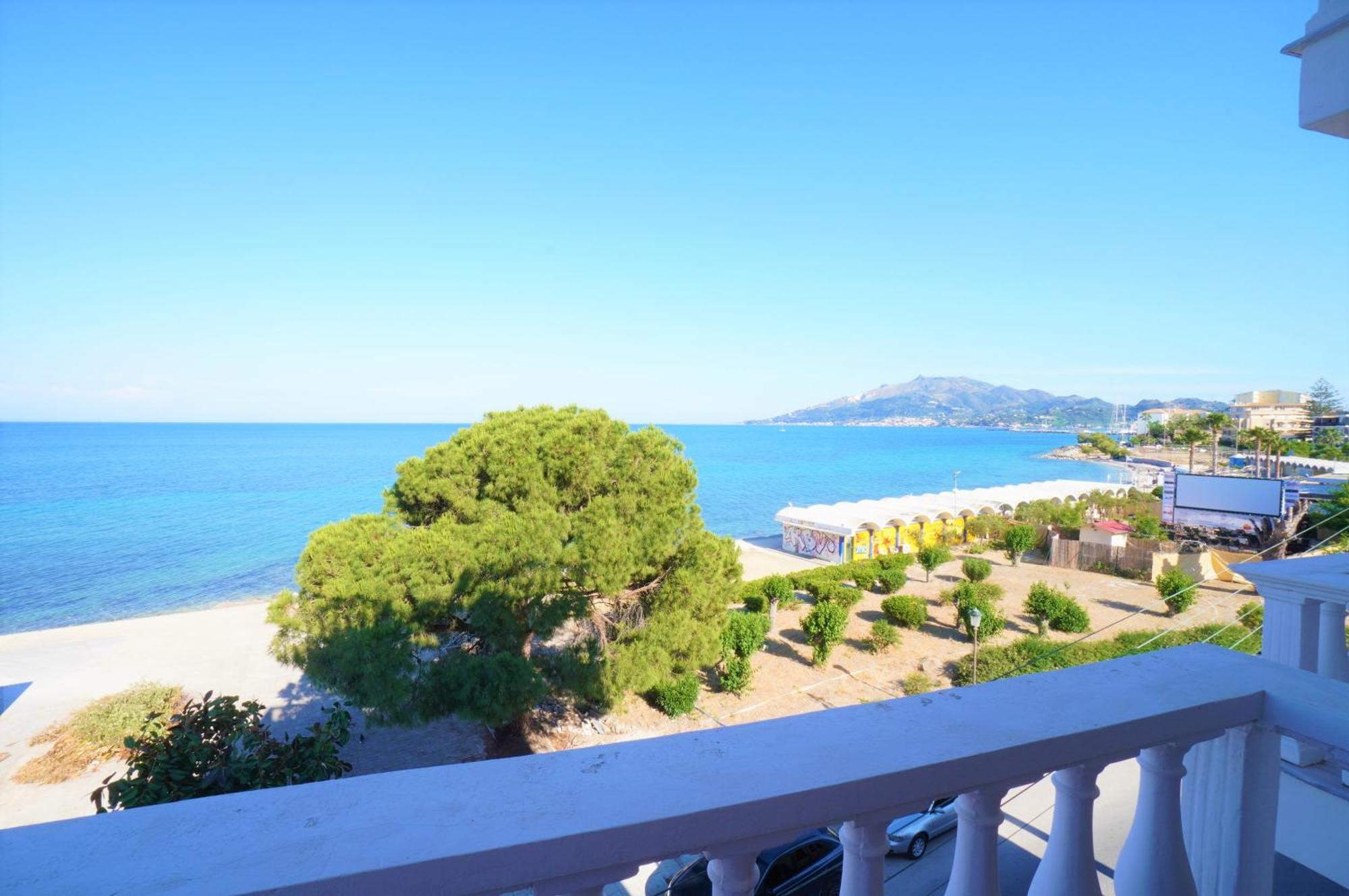 Seafront Spirit Apartments Zakynthos Town Room photo