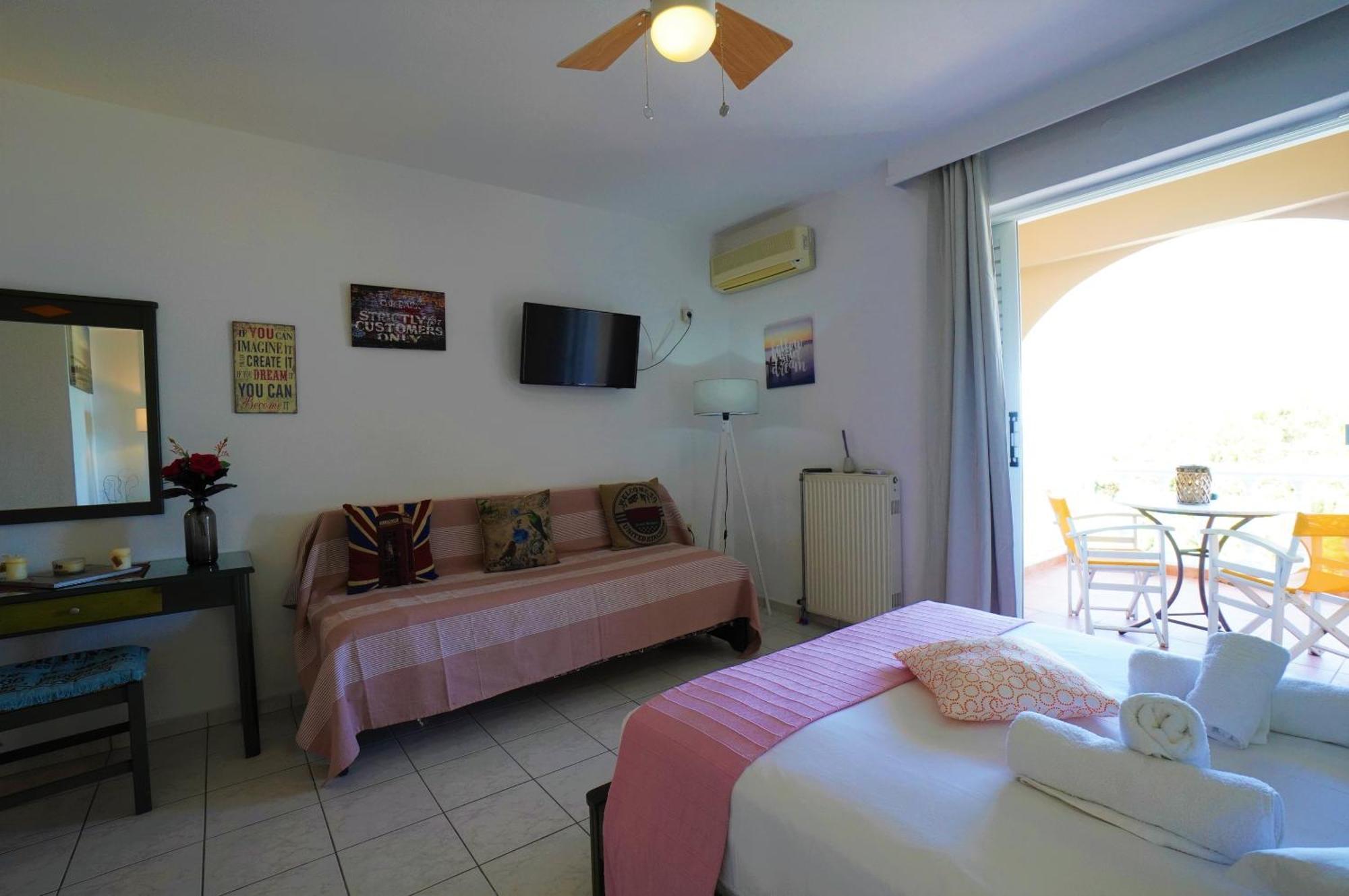 Seafront Spirit Apartments Zakynthos Town Room photo