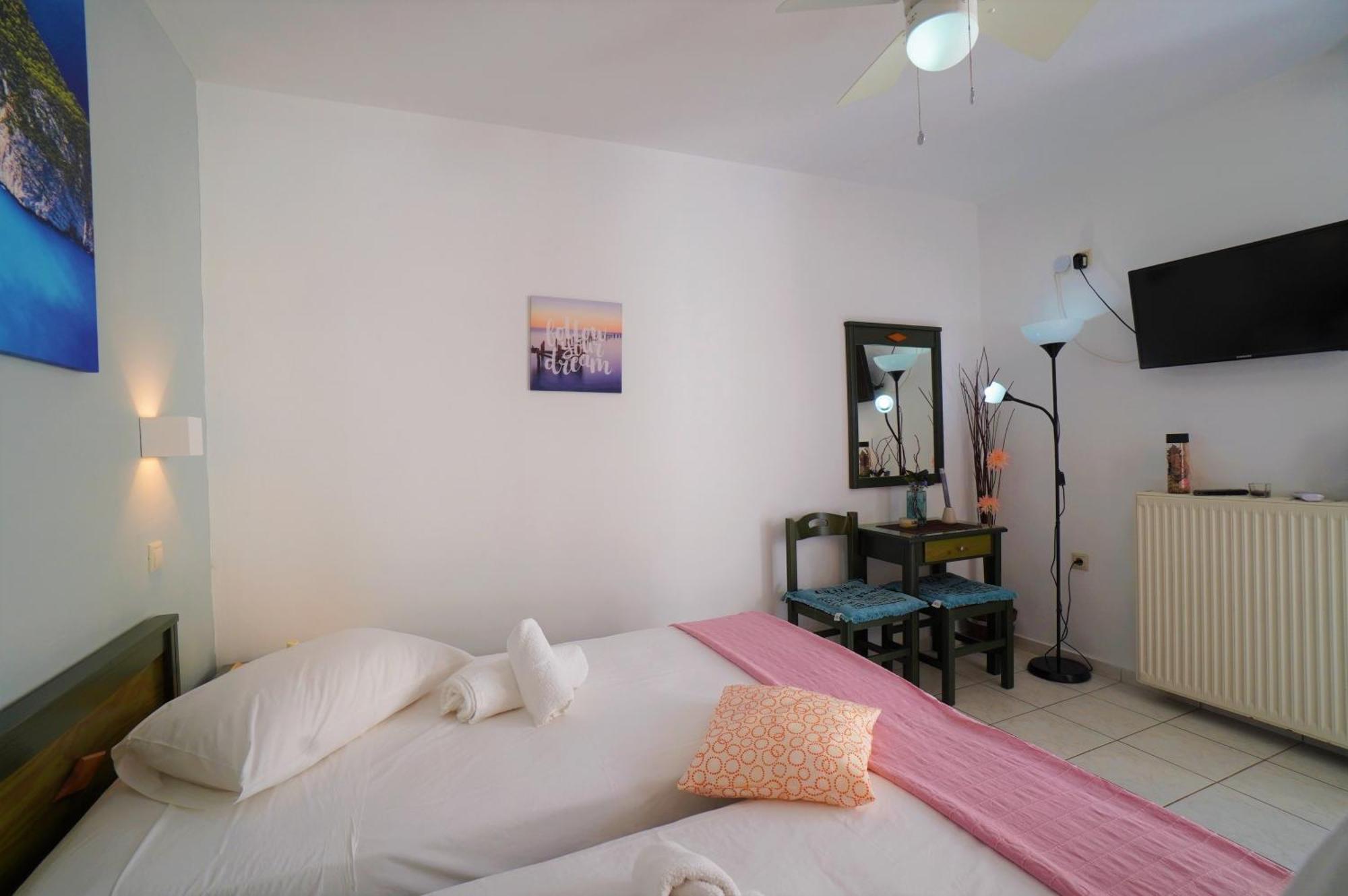 Seafront Spirit Apartments Zakynthos Town Room photo