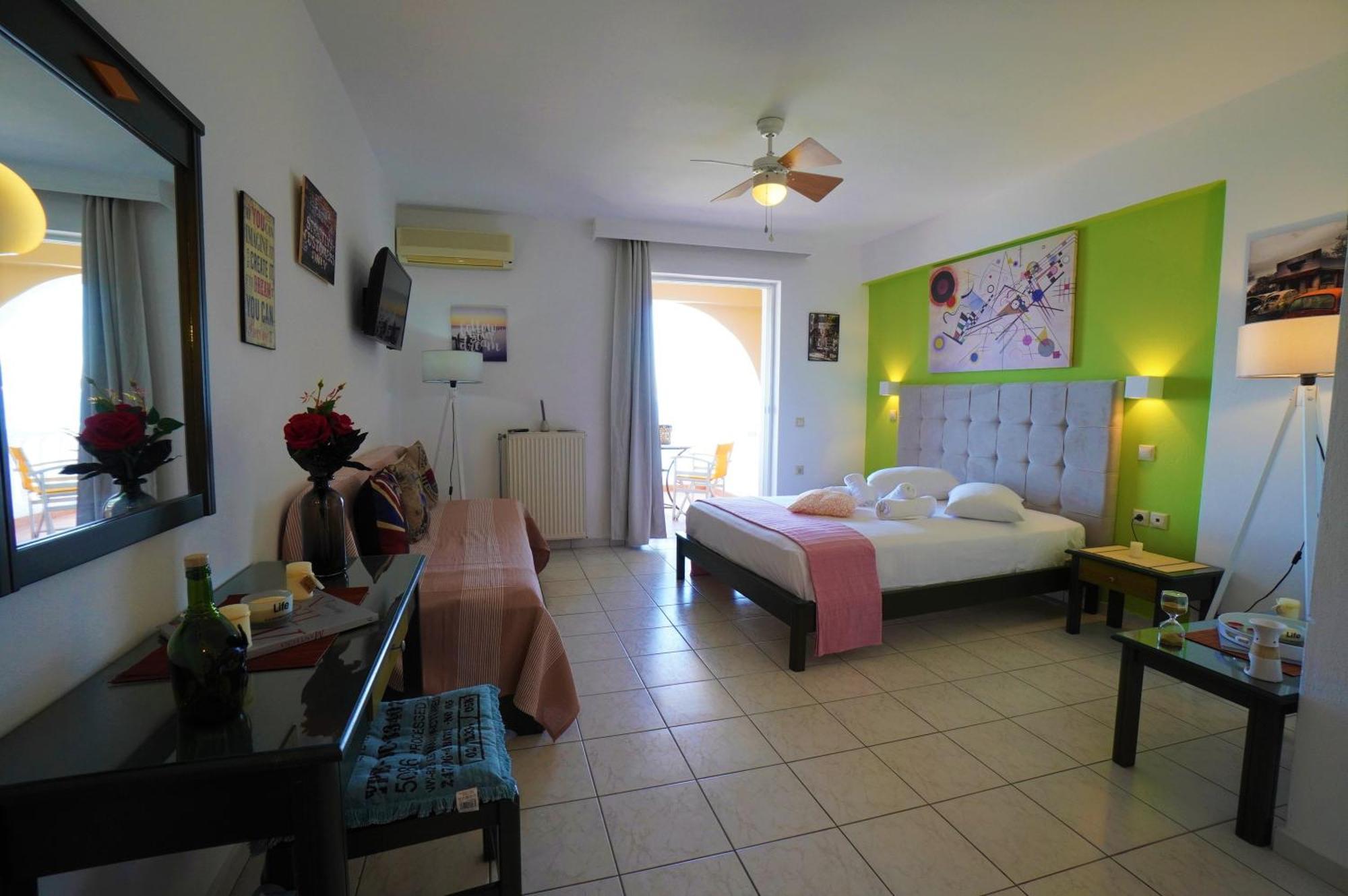 Seafront Spirit Apartments Zakynthos Town Room photo