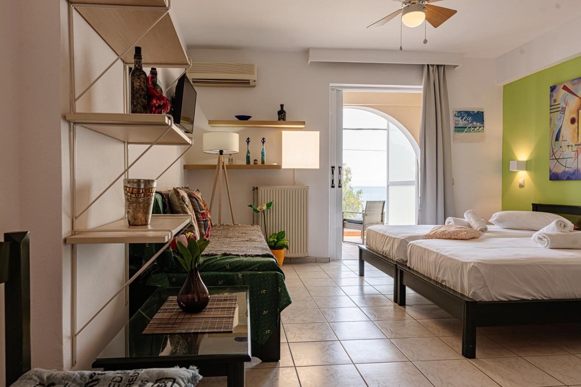 Seafront Spirit Apartments Zakynthos Town Room photo