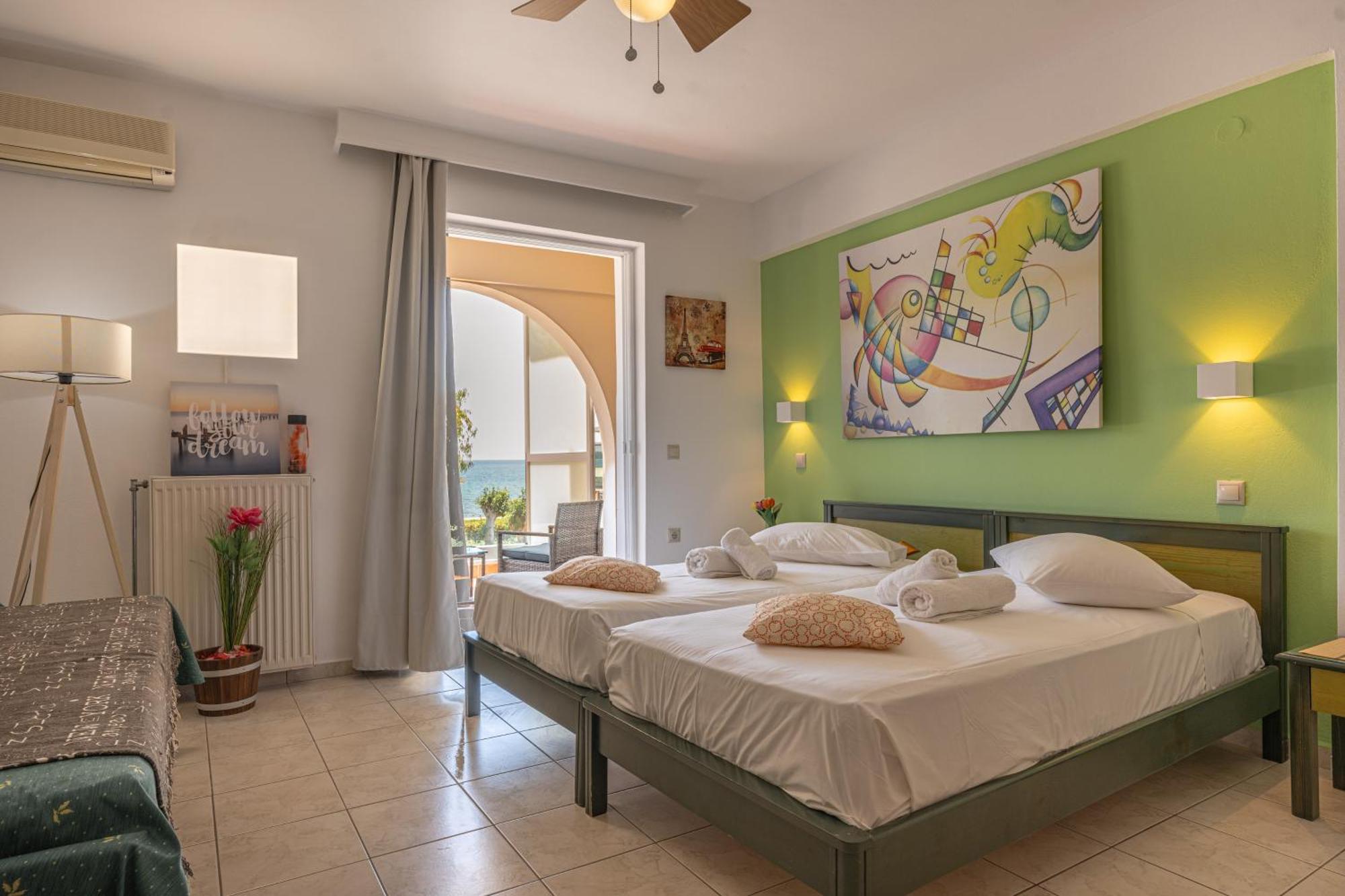 Seafront Spirit Apartments Zakynthos Town Room photo