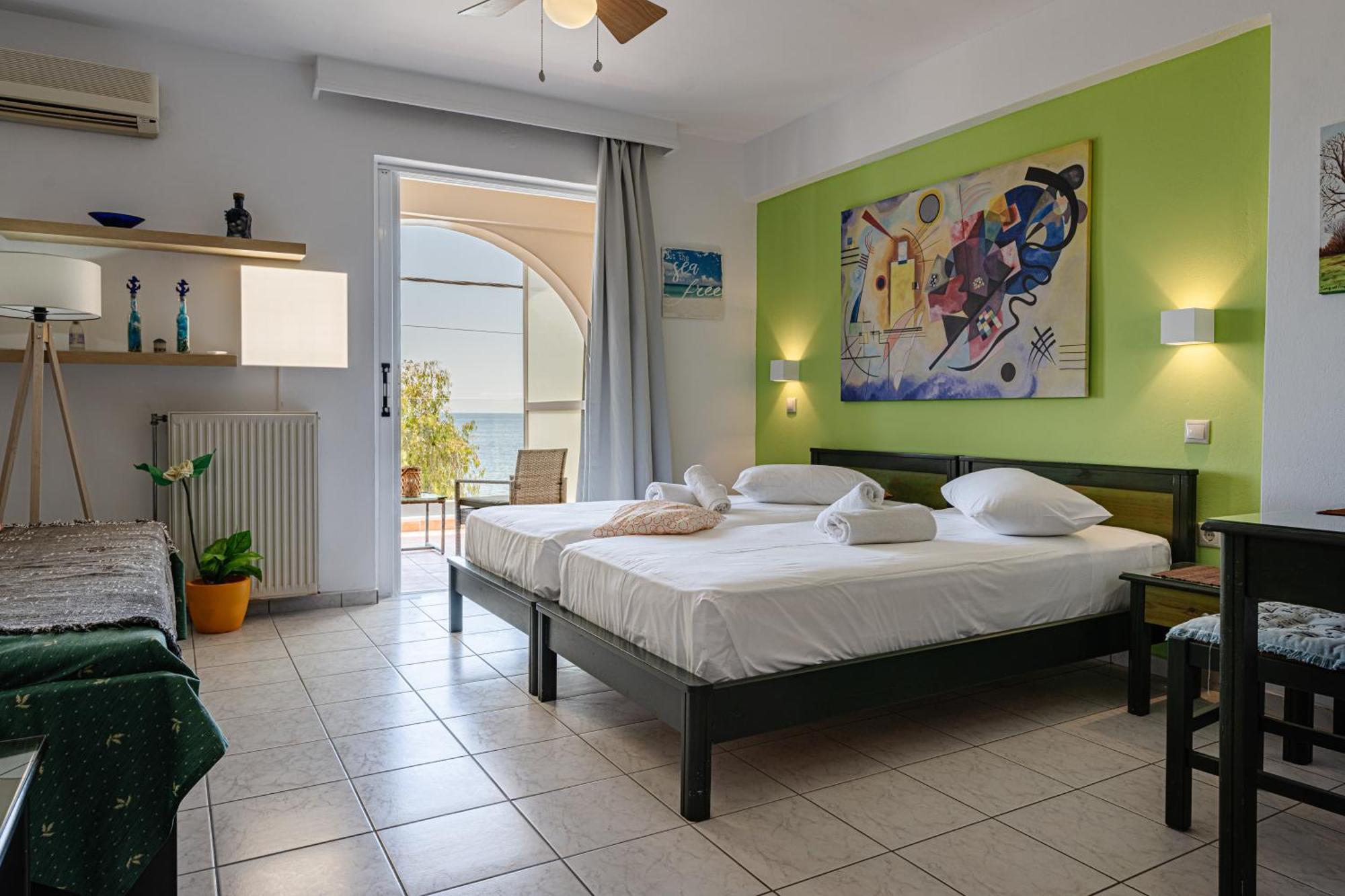 Seafront Spirit Apartments Zakynthos Town Room photo